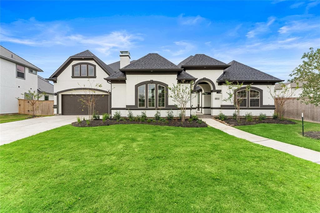6215 Resuriz Ln